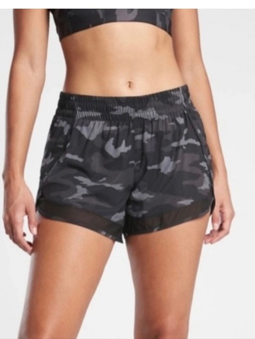 Athleta Camo Printed Mesh Racer Run 4" Inseam Shorts Grey Black